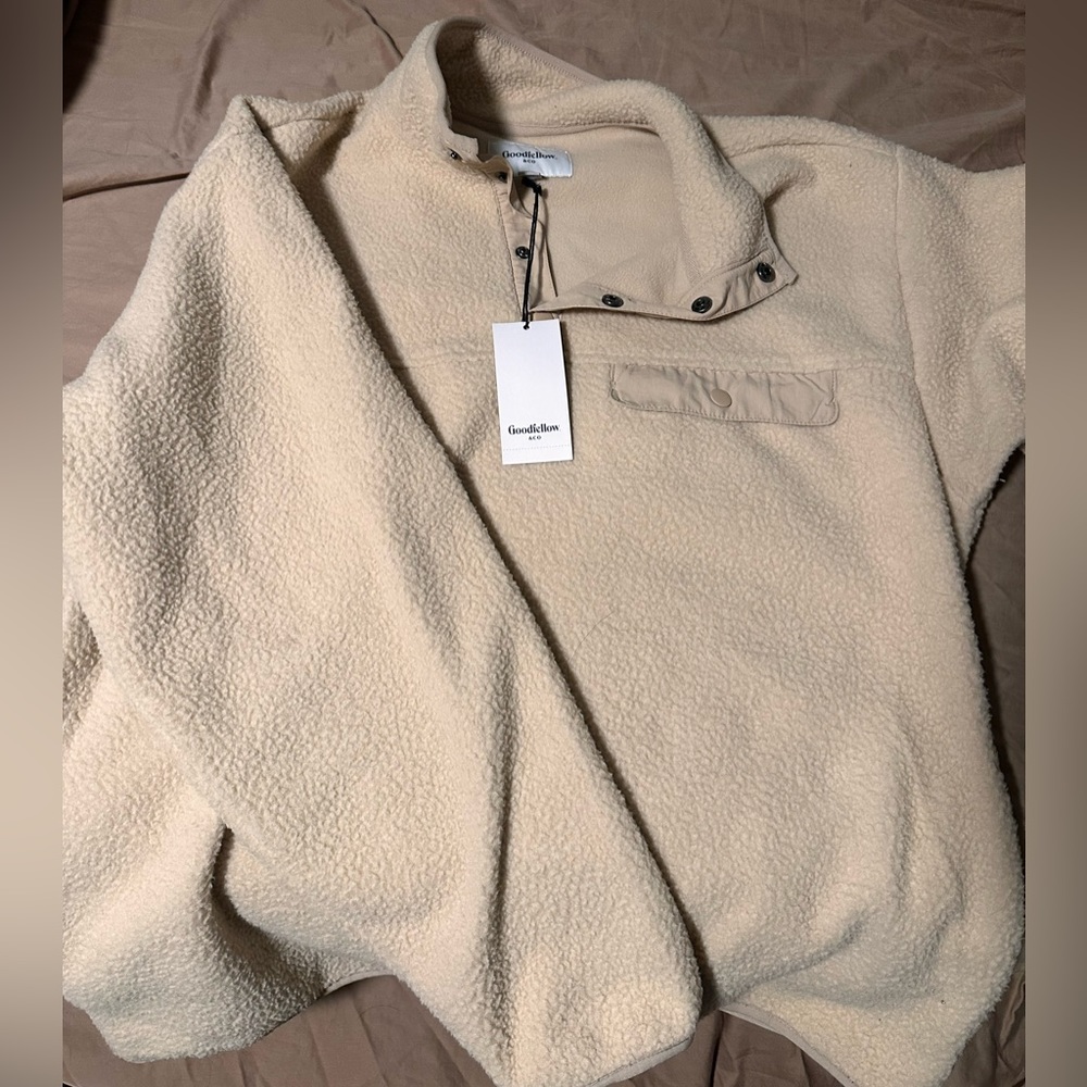 Goodfellow pullover, quarter button with pocket